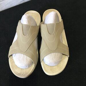 Easy Spirit Comfort slides